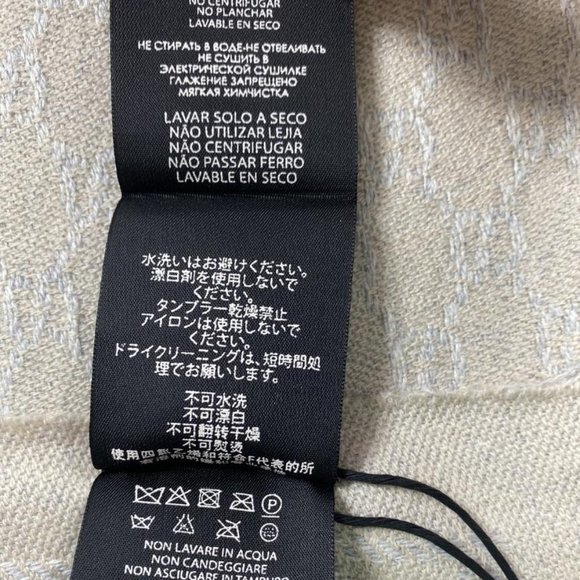 NWT Gucci Wool Signature GG Jacquard Scarf Sale
